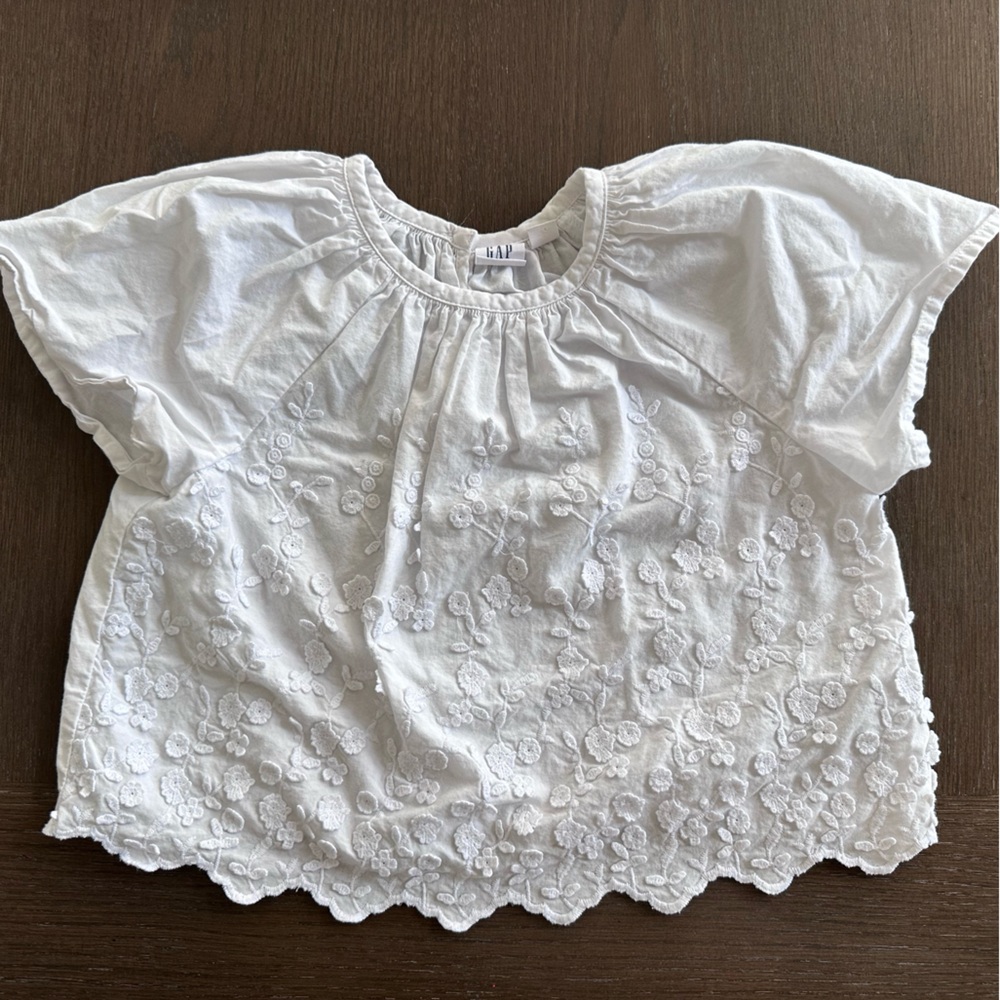 Gap Girls shirt - white with flowers
